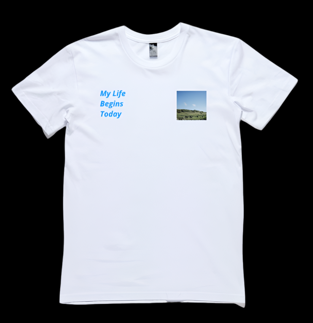 blue skies & grass tee